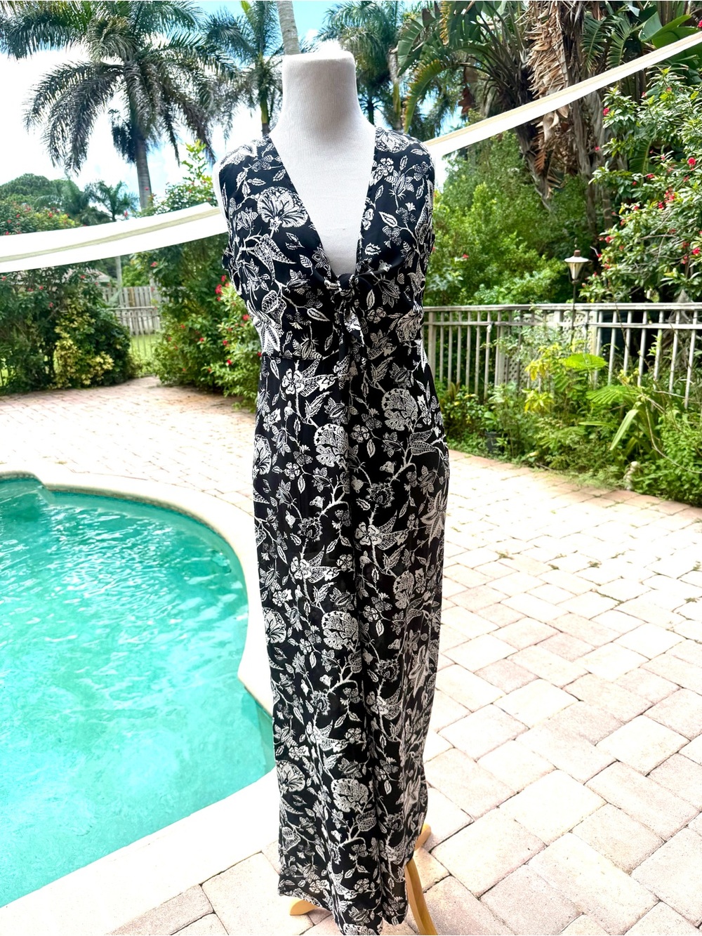 Lush Black & White floral Patterned women’s jumpsuit